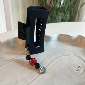 Medium Black Claw Clip with Charms